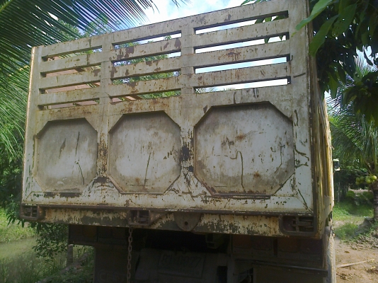 กระบะดั้ม ครบชุด ยังอยู่บนรถสิบล้อ ยาว6 ม. สวยมากไม่ผุ พื้นสวยเรียบ