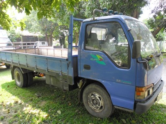 ขาย 6 ล้อ NKR 130 เทอร์โบ รถห้าง ปี 44 / 2001 ขาย 6 ล้อ NKR 130 เทอร์โบ รถห้าง ปี 44 / 2001