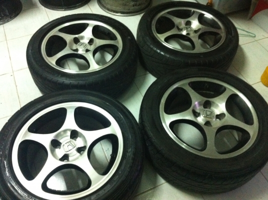 แม็ก  City   ขอบ15 พร้อมยาง  4000  ราคาสุดๆและ