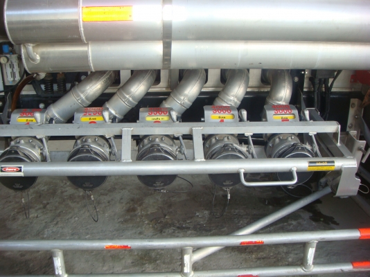 1-คันสุดท้ายเเล้ว**ISUZU-DEGA-FVM-240-HP-1-เพลา-ถังมิเนียม-20000ลิตร