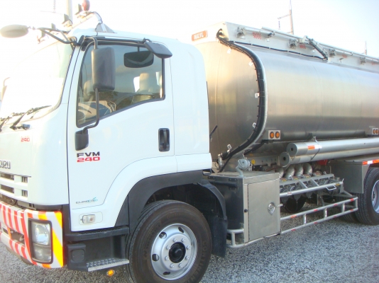 1-คันสุดท้ายเเล้ว**ISUZU-DEGA-FVM-240-HP-1-เพลา-ถังมิเนียม-20000ลิตร