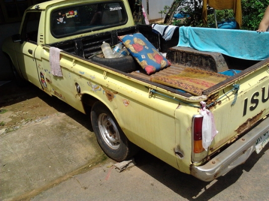 ขาย กระบะตอนเดียว ISUZU KB D20 เครื่อง2000 แน่นๆ ไม่หลวม ไม่เยิ้ม ช่วงล่างดี คัสซีดี ภายในสวย กระบะมีผุบ้าง ยางดี  ขายตามสภาพ พร้อมลุยทำมาหาเงิน***ขายแล้วครับ ขอบคุณ Truck2hand