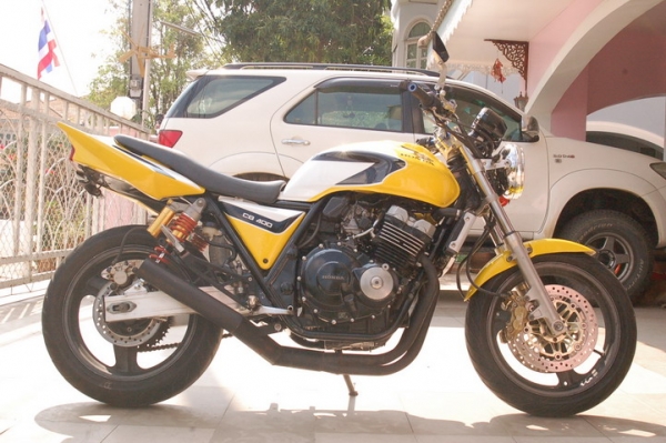 ขอขาย CB400 Y98 Version S สีเหลื่องลาย TEC3 ท่อสูตร SHOTGUN ของแต่งเพียบสภาพสวยๆ