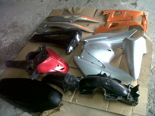 ขายอะไหล่เวฟของแท้ กาบเวฟ ชุดสี เรือนไมล์ เบาะ ขายถูก เหมาๆ หลายอย่าง ทั้งหมด 2000 บาท หรือแยกชิ้นก็ได้