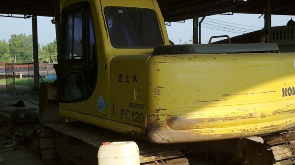 Komatsu PC120-6  ไฟฟ้าเต็ม ช่วงล่างเต็ม ใบ 70 เซ็นต์ เอกสาร Inv