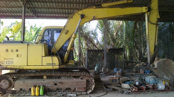 Komatsu PC120-6  ไฟฟ้าเต็ม ช่วงล่างเต็ม ใบ 70 เซ็นต์ เอกสาร Inv