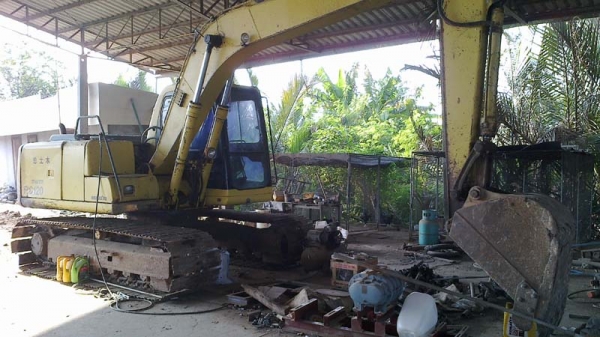Komatsu PC120-6  ไฟฟ้าเต็ม ช่วงล่างเต็ม ใบ 70 เซ็นต์ เอกสาร Inv
