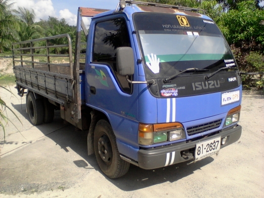 ขายหกล้อ NPR 130 กระบะคาร์โก้