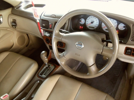 ขาย Nissan Sunny Neo เครื่อง 1800 cc สีทอง