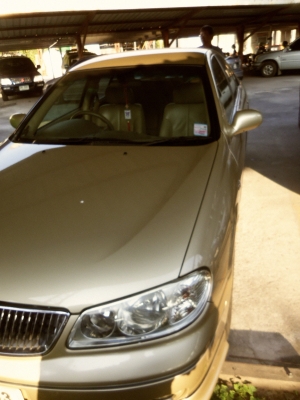 ขาย Nissan Sunny Neo เครื่อง 1800 cc สีทอง