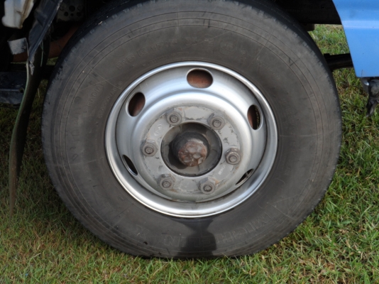 ขายด่วนๆ ISUZU NQR 140 แรง ยูโรทูปี47รถห้างแท้ ยาว 5.5 เมตร เครื่องและ แคซซีดีมาก Fหน้าF หลังล้อแมกค์ ยางเรเดียนมิชิลิน 825ใหม่ทั้ง6เส้น