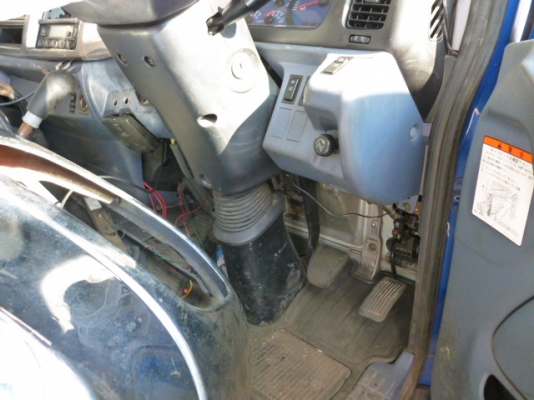 แสงฟ้าเต้นรถ////ขายหัวเก๋งเก่าญี่ปุ่น HINO-MEGA -หัวเล็ก สภาพสวย แสงฟ้าเต้นรถ////ขายหัวเก๋งเก่าญี่ปุ่น HINO-MEGA -หัวเล็ก สภาพสวย