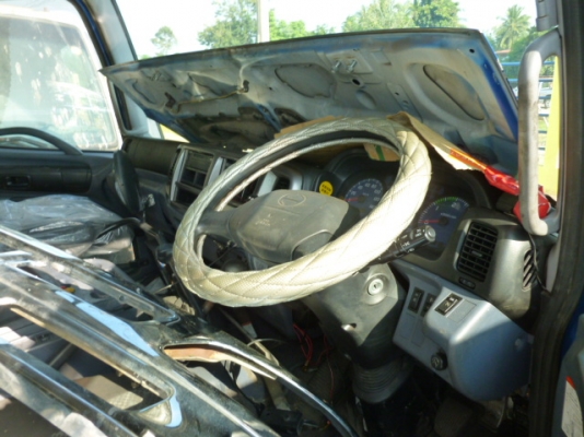 แสงฟ้าเต้นรถ////ขายหัวเก๋งเก่าญี่ปุ่น HINO-MEGA -หัวเล็ก สภาพสวย แสงฟ้าเต้นรถ////ขายหัวเก๋งเก่าญี่ปุ่น HINO-MEGA -หัวเล็ก สภาพสวย