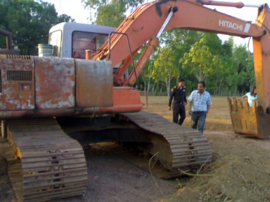 HITACHI EX200 รุ่น 2 เอกสารเล่มทะเบียนครบ สภาพโดยรวมสวย ดี เครื่องดี