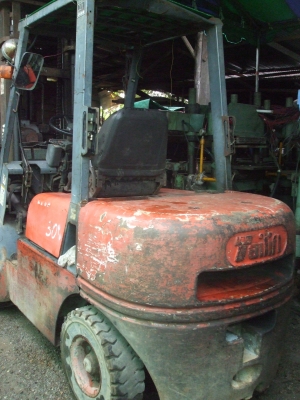 รถโฟล์คลิฟท์ยี่ห้อ TAILIFL น้ำหนัก 3.0 TON เครื่องยนต์ดีเซล เกียร์ธรรมดา เสาสูง 4 เมตร