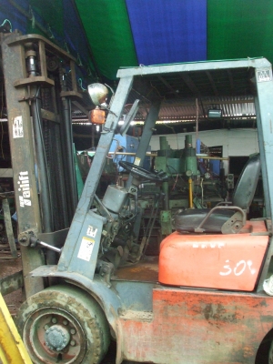 รถโฟล์คลิฟท์ยี่ห้อ TAILIFL น้ำหนัก 3.0 TON เครื่องยนต์ดีเซล เกียร์ธรรมดา เสาสูง 4 เมตร