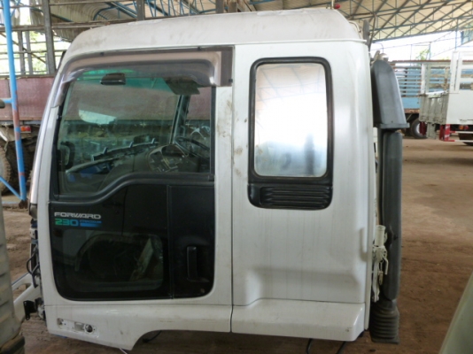 แสงฟ้าเต้นรถ///จำหน่ายหัวเก๋งเก่าญี่ปุ่น IZUZU-DEGA สภาพสวยอุปกรณ์ครบ หัวใหญ่