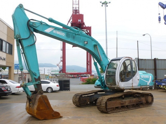 ขายด่วน  KOBELCO  SK 200  มาร์คไฟว์ เก่าญี่ปุ่นแท้ ๆ 3000  ชม. สวยจริง ๆๆนะ