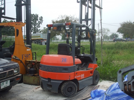 TAYOTA รุ่น6 ไฟฟ้าแบบนั่งขับ เสาสูง3เมตร สภาพสวย