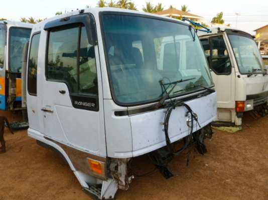 แสงฟ้าเต้นรถ///ขายหัวเก๋งเก่าญี่ปุ่นHINO-FD1J หัวแคป หลังคา9ลอน สภาพสวยอุปกรณ์ครบ