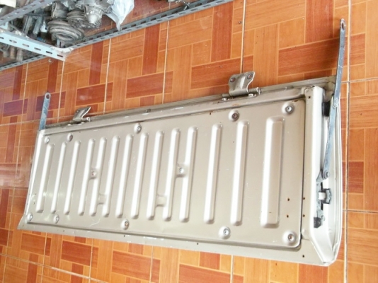 ขาย..จอเรือนไมล์ ขาว นิสสัน ฟรอนเทียร์และ ฝาท้าย NVพร้อมอุปกรณ์ครบ ขาย..จอเรือนไมล์ ขาว นิสสัน ฟรอนเทียร์และ ฝาท้าย NVพร้อมอุปกรณ์ครบ