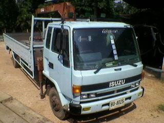 หกล้อติดเครน