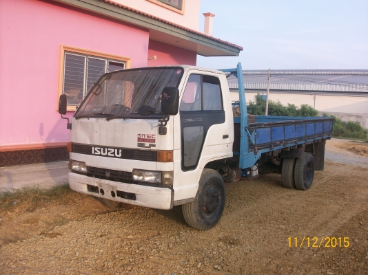 ขายรถ 6 ล้อ ISUZU เครื่อง 85 แรง รุ่น TL ยกหัว ELF  ติดต่อคุณจี๊ด 089-7949488 คุณยุทธ์ 081-9870866