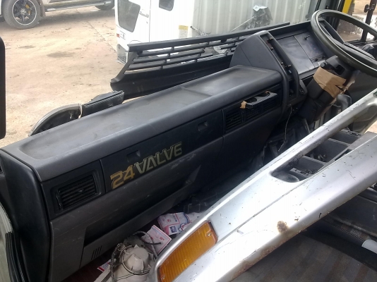 แสงฟ้าเต้นรถ///ขายหัวเก๋งเก่าญี่ปุ่นHINO-RANGER หัวแคป หลังคา9ลอน สภาพสวยอุปกรณ์ครบ