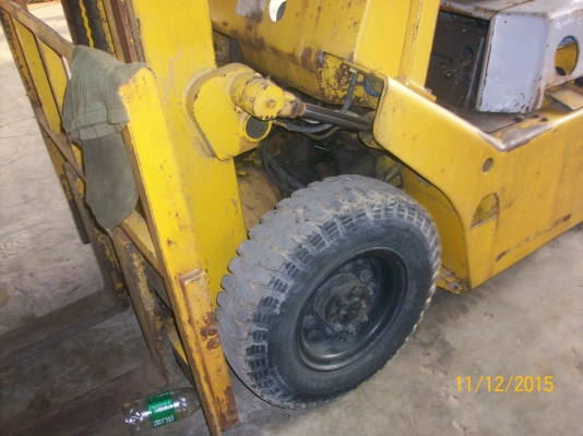 ขายโฟคลิฟ  Yale  เก่าญี่ปุ่น ยกได้ 1.5 ตัน ติดต่อคุณจี๊ด 089-7949488