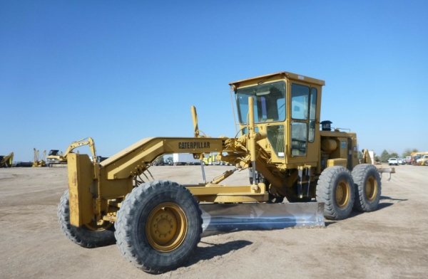 รถเกรด 140G Caterpillar 72V10xxx มีริปเปอร์หลัง รถนำเข้าเอง ขายเอง ราคาไม่เเพงค่ะ