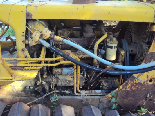 ขายแทรคเตอร์ CAT D4 มีหลายคัน สนใจติดต่อ 081-6432106 สมพจน์