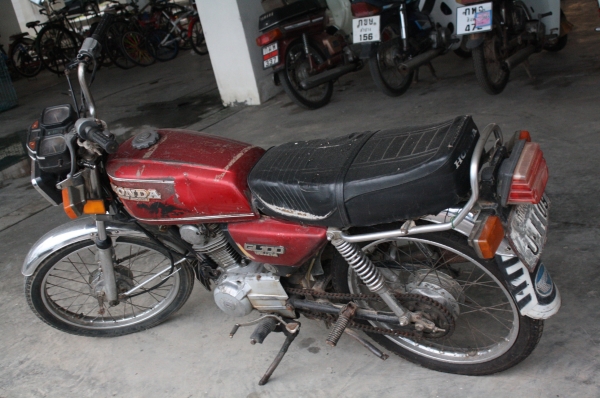 โบนัสออก มาหารถไปวิ่งทริปหน้าหนาวกันเถอะ โกดังสิงห์บุรี ประกาศขายรถสะสม พร้อมใช้งาน ดรีมคุรุสภา รถครูแท้ เครื่องไม่หอน สภาพสวยงามพร้อมใช้