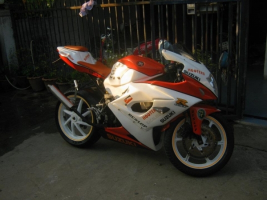 ขายแฟริ้ง gsxr1000 ใส่ NSR,TZM,CBR,GSX,อื่นๆๆ ราคา 5500 บาท ขายแฟริ้ง gsxr1000 ใส่ NSR,TZM,CBR,GSX,อื่นๆๆ ราคา 5500 บาท