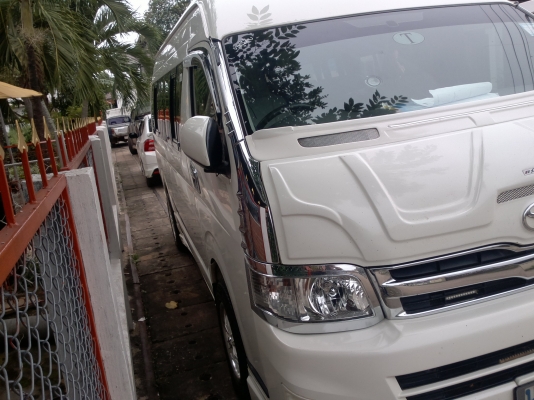 ขายรถตู้คอมมูเตอร์ปี 2012 VIPเบาะเก้า รถสวยบางเดิมไม่เคยชน ขายรถตู้คอมมูเตอร์ปี 2012 VIPเบาะเก้า รถสวยบางเดิมไม่เคยชน