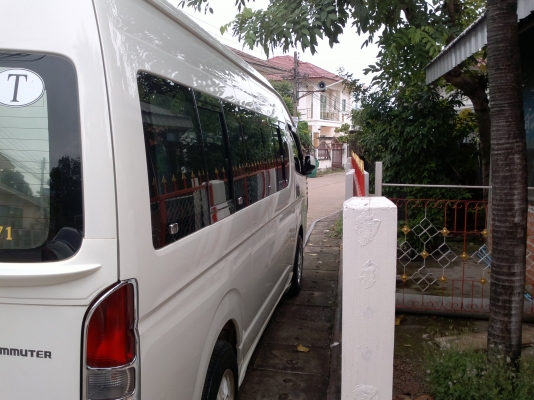 ขายรถตู้คอมมูเตอร์ปี 2012 VIPเบาะเก้า รถสวยบางเดิมไม่เคยชน ขายรถตู้คอมมูเตอร์ปี 2012 VIPเบาะเก้า รถสวยบางเดิมไม่เคยชน