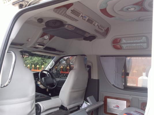 ขายรถตู้คอมมูเตอร์ปี 2012 VIPเบาะเก้า รถสวยบางเดิมไม่เคยชน ขายรถตู้คอมมูเตอร์ปี 2012 VIPเบาะเก้า รถสวยบางเดิมไม่เคยชน