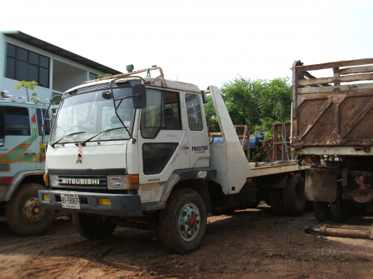 รถบรรทุกสิบล้อ 2 เพลา มิตชู 527 TD รถบรรทุกสิบล้อ 2 เพลา มิตชู 527 TD