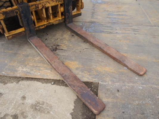 Komatsu FD45H-4 เก่าญี่ปุ่น สี่ตันครึ่ง Komatsu FD45H-4 เก่าญี่ปุ่น สี่ตันครึ่ง