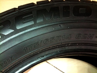 ยาง1เส้น บริดสโตน ขอบ14 นิ้ว ขนาด 175-65-14 ปี 10 สภาพดอกลึกใหม่ ยาง1เส้น บริดสโตน ขอบ14 นิ้ว ขนาด 175-65-14 ปี 10 สภาพดอกลึกใหม่