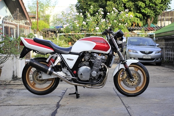 ขาย super4 cb1000 สวยๆสักคัน  ทะเบียนแท้. โอนขนส่ง