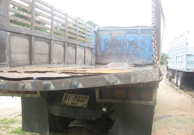 ขาย Hino F18 สองเพลาดั้มพ์ รถใช้วิ่งอ้อยครับ พร้อมใช้ 088-4501277