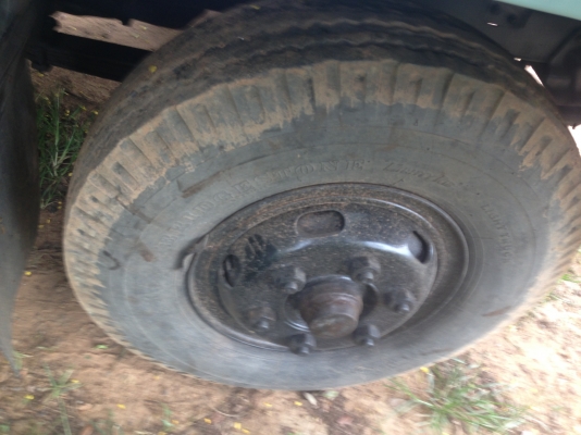 ISUZU ROCKY FRR 175 HP 6BG1 กระบะคอกเหล็กความยาว 6 เมตรสภาพสวย เครื่องแห้งแรงดีไม่มีเยิ้ม หัวเก๋งสีสันบางเดิมๆภายในเก๋งคอนโซลสวยครบพร้อม พวงมาลัยเพาเวอร์ ระบบเบรคทริ๊ปฟี้ครบครัน ช่วงล่างคัชซีสวยมากๆครับ ยาง 8.25 ขอบ 16 สภาพดี 70\% พร้อมบรรทุกพร้อมใช้งาน เอ ISUZU ROCKY FRR 175 HP 6BG1 กระบะคอกเหล็กความยาว 6 เมตรสภาพสวย เครื่องแห้งแรงดีไม่มีเยิ้ม หัวเก๋งสีสันบางเดิมๆภายในเก๋งคอนโซลสวยครบพร้อม พวงมาลัยเพาเวอร์ ระบบเบรคทริ๊ปฟี้ครบครัน ช่วงล่างคัชซีสวยมากๆครับ ยาง 8.25 ขอบ 16 สภาพดี 70\% พร้อมบรรทุกพร้อมใช้งาน เอ