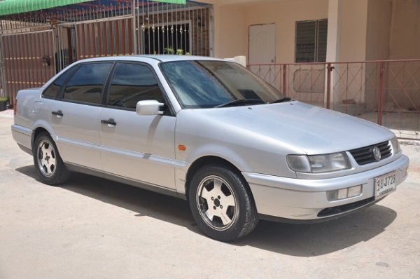 ขาย volkswagen passat 2.0GL ปี 1996 เกียร์ auto LPG เบาะหนัง max15 พร้อมใช้