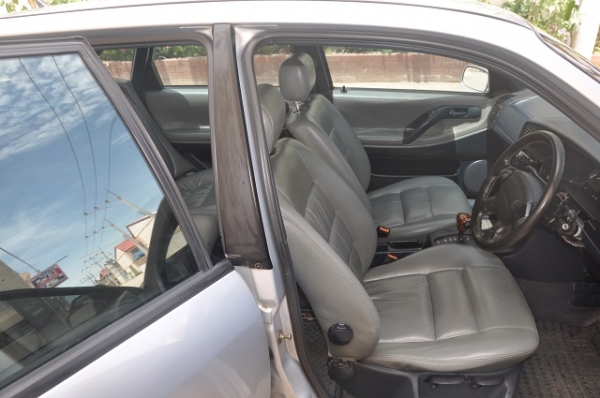 ขาย volkswagen passat 2.0GL ปี 1996 เกียร์ auto LPG เบาะหนัง max15 พร้อมใช้