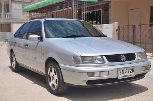 ขาย volkswagen passat 2.0GL ปี 1996 เกียร์ auto LPG เบาะหนัง max15 พร้อมใช้