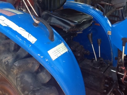 แทรกเตอร์แชมป์ CX-3500 พวงมาลัยเพาเวอร์ 2 เพลาขายตามสภาพถูกๆ