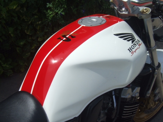 ขาย CB 400 ปี98 version S เครื่องแน่น มีของแต่ง สีลาย50ปี <<สรรพสามิต>> ขาย CB 400 ปี98 version S เครื่องแน่น มีของแต่ง สีลาย50ปี <<สรรพสามิต>>