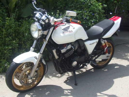 ขาย CB 400 ปี98 version S เครื่องแน่น มีของแต่ง สีลาย50ปี <<สรรพสามิต>> ขาย CB 400 ปี98 version S เครื่องแน่น มีของแต่ง สีลาย50ปี <<สรรพสามิต>>