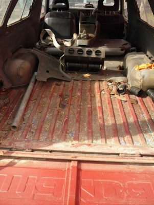 Mazda 1300 กะบะพร้อมหลังคา สภาพดี ทรงสวยมาก พร้อมใช้