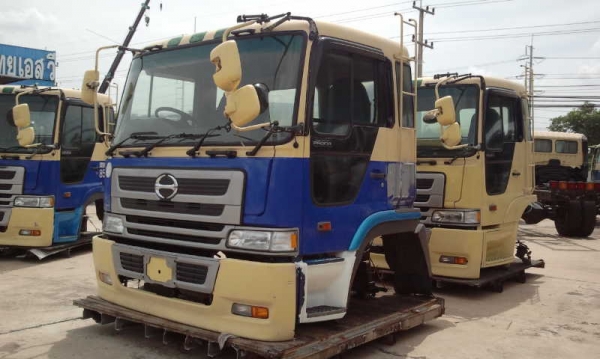หัวเก๋ง 10 ล้อ HINO PROFIA หน้าใหญ่ ราคาพิเศษ!!!